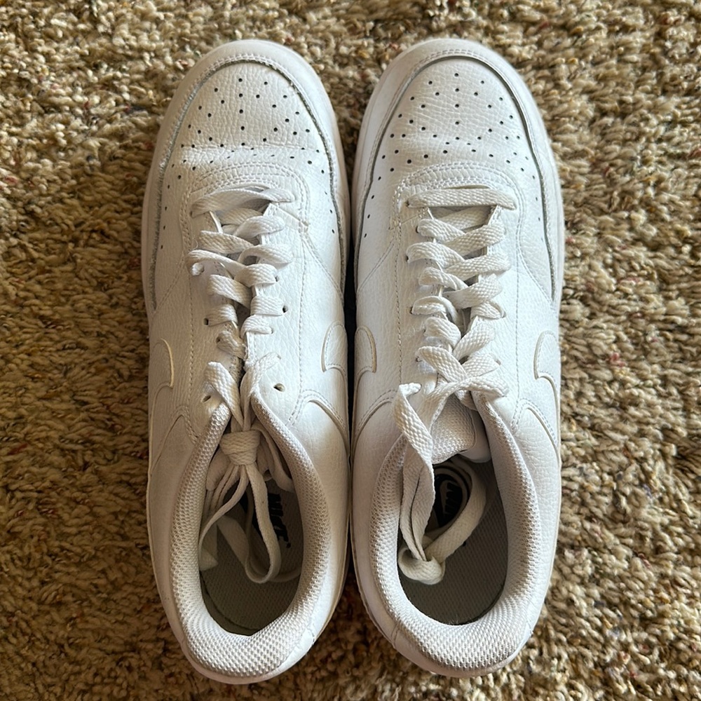 NIKE women’s low court vision sneaker US 10